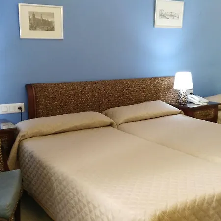 La Albarizuela Отель 3*