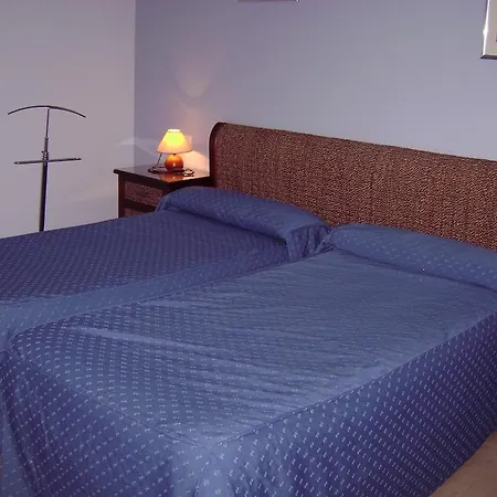 La Albarizuela 3*