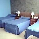 La Albarizuela 3*