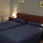 La Albarizuela 3*