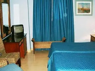 La Albarizuela 3*