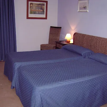La Albarizuela فندق